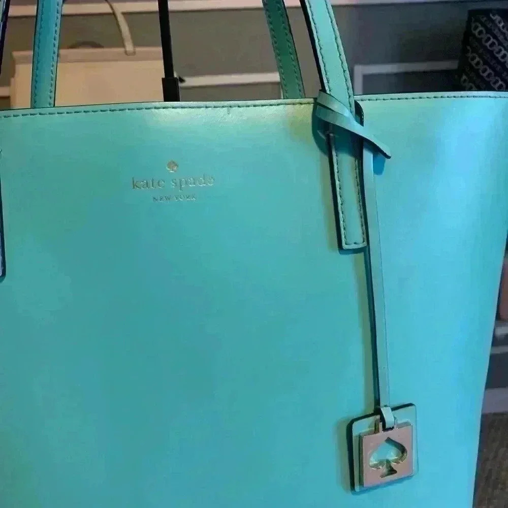 Kate Spade New York Tote Handbag Aqua Color. - Picture 3 of 16